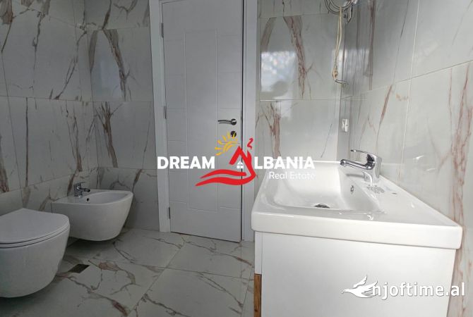 Shtepi ne shitje Apartament ne Tirane, 1+1, Mobilimi Bosh, pa mobiluar, Pagesa 132,000  Euro.