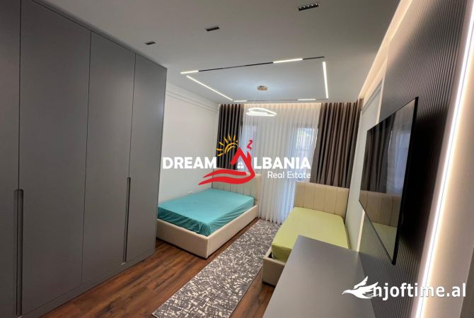 Shtepi me qera Apartament ne Tirane, 2+1, Mobilimi E mobiluar, Pagesa 1,000  Euro.
