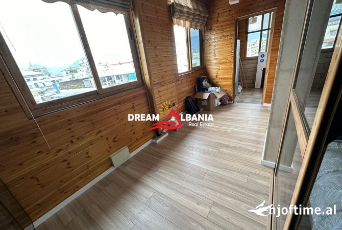 Shtepi ne shitje Apartament ne Tirane, 2+1, Mobilimi E mobiluar, Pagesa 235,000  Euro.