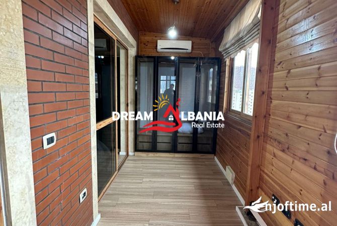 Shtepi ne shitje Apartament ne Tirane, 2+1, Mobilimi E mobiluar, Pagesa 235,000  Euro.