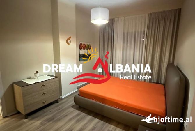 Shtepi me qera Apartament ne Tirane, 2+1, Mobilimi E mobiluar, Pagesa 800  Euro.