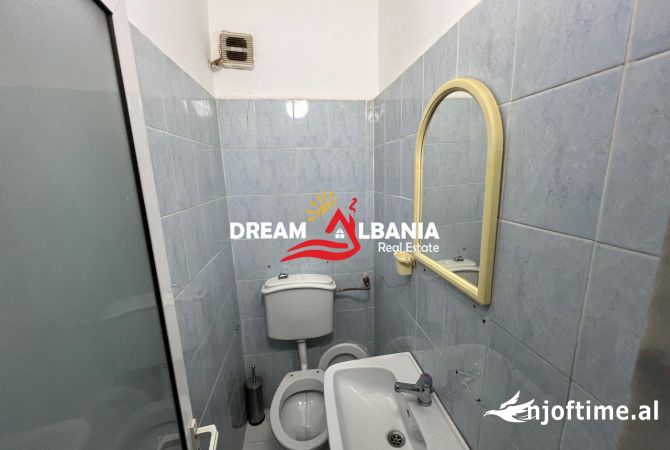 Shtepi me qera Apartament ne Tirane, 2+1, Mobilimi E mobiluar, Pagesa 500  Euro.
