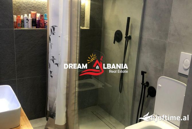 Shtepi me qera Apartament ne Tirane, 2+1, Mobilimi E mobiluar, Pagesa 650  Euro.