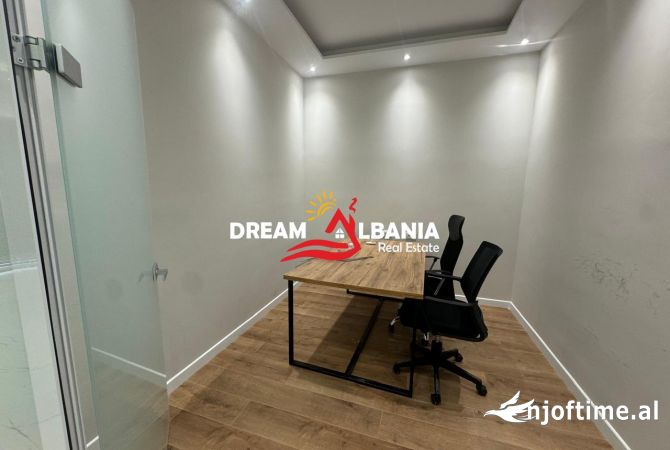 Jepet me qera apartament 2+1 per zyra ose banim, ne rrugen Mine Peza, prane LeBon (ID 42215021)