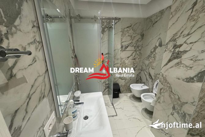 Jepet me qera apartament 2+1 per zyra ose banim, ne rrugen Mine Peza, prane LeBon (ID 42215021)