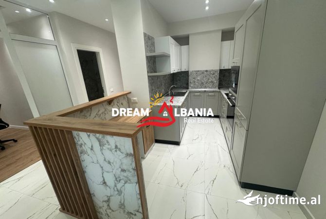 Jepet me qera apartament 2+1 per zyra ose banim, ne rrugen Mine Peza, prane LeBon (ID 42215021)