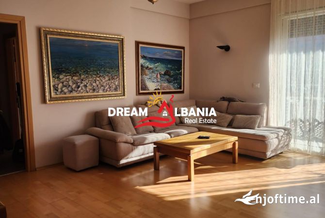 Shtepi me qera 3+1 ne Tirane - 1,500 Euro