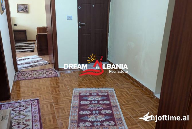 Shtepi me qera Apartament ne Tirane, 2+1, Mobilimi E mobiluar, Pagesa 500  Euro.