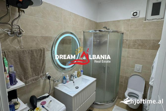 Shtepi me qera Apartament ne Tirane, 2+1, Mobilimi E mobiluar, Pagesa 700  Euro.