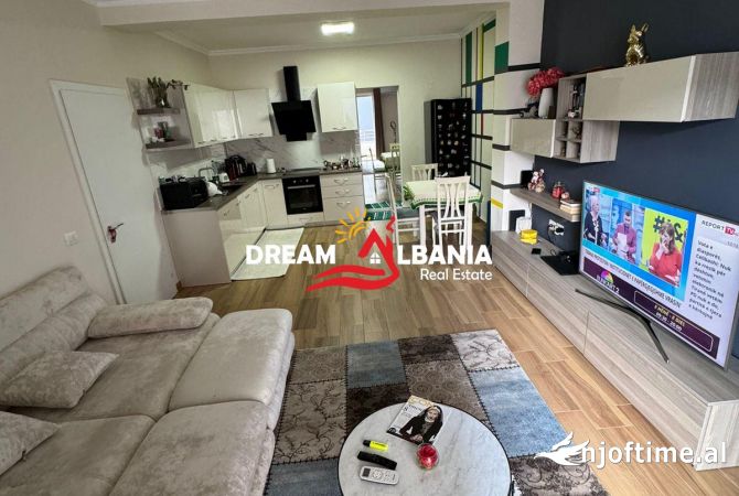 Shtepi me qera 2+1 ne Tirane - 800 Euro