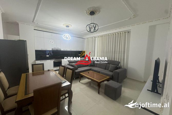 Shtepi me qera 2+1 ne Tirane - 800 Euro