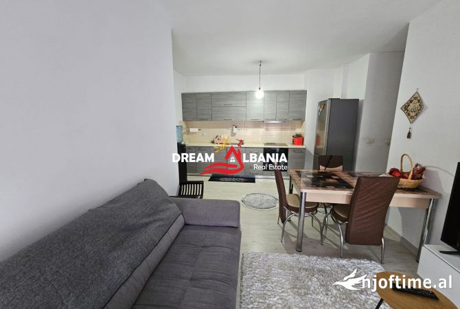 Shtepi ne shitje Apartament ne Tirane, 2+1, Mobilimi E mobiluar, Pagesa 170,000  Euro.