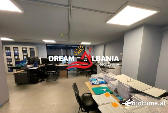 Ambient biznesi me qera 3+1 ne Tirane - 6,500 Euro
