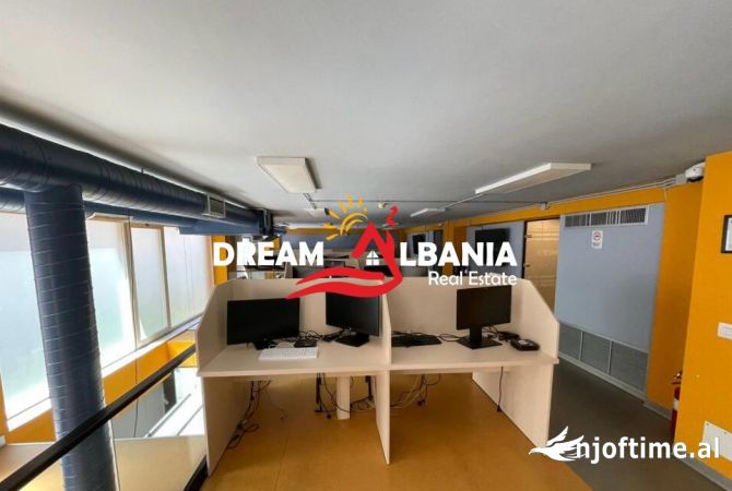 Zyre me qera ne Rrugen e Barrikadave, Tirane (ID 42611205)