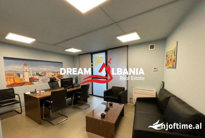 Zyre me qera ne Rrugen e Barrikadave, Tirane (ID 42611205)