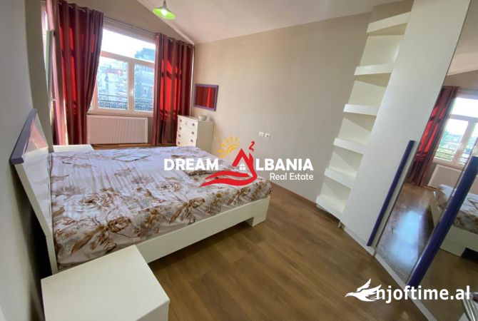 Shtepi me qera Apartament ne Tirane, 4+1, Mobilimi E mobiluar, Pagesa 1,400  Euro.