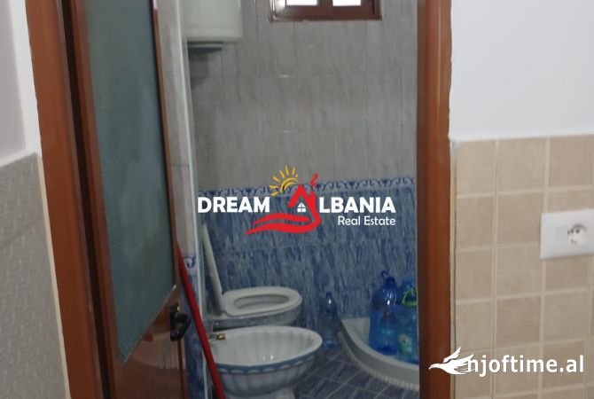 Shtepi me qera Apartament ne Tirane, 3+1, Mobilimi Bosh, pa mobiluar, Pagesa 600  Euro.