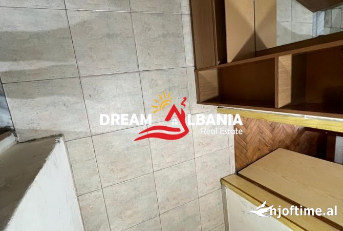 Shtepi me qera Apartament ne Tirane, 3+1, Mobilimi E mobiluar, Pagesa 60,000  Leke.