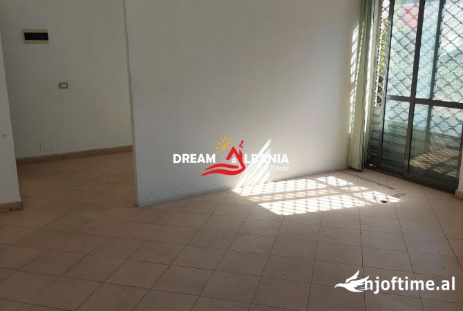 Ambient biznesi me qera 1+1 ne Tirane - 27,000 Leke