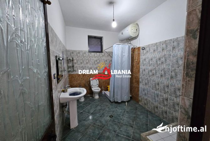 Shtepi me qera 4+1 ne Tirane - 700 Euro