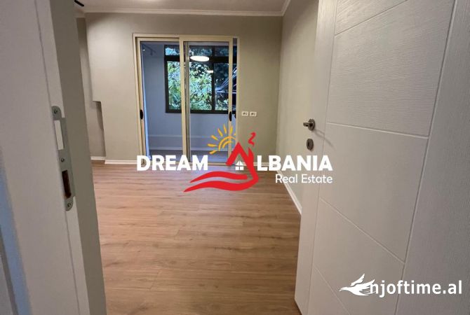 Shtepi ne shitje Apartament ne Tirane, 1+1, Mobilimi Bosh, pa mobiluar, Pagesa 83,000  Euro.