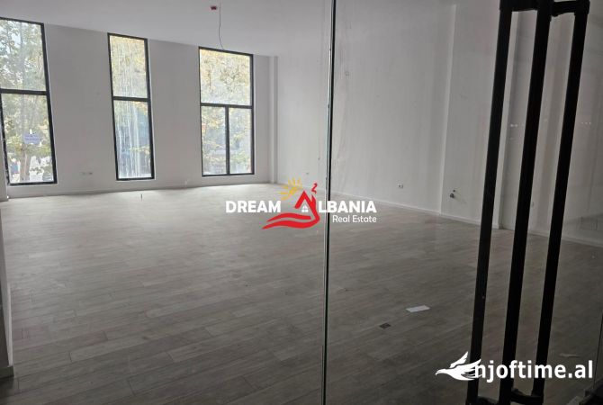 Ambient biznesi me qera 1+1 ne Tirane - 2,000 Euro