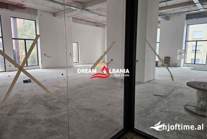 Ambjent Komercial/Dyqan me qera ne rrugen e Kavajes, tek Garden Building (ID 42711039)