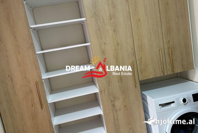 Shtepi ne shitje Apartament ne Tirane, 3+1, Mobilimi E mobiluar, Pagesa 120,000  Euro.