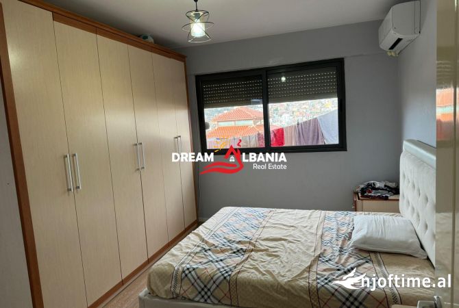 Shtepi ne shitje Apartament ne Tirane, 3+1, Mobilimi E mobiluar, Pagesa 120,000  Euro.