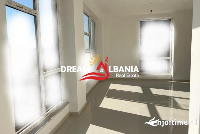 Business Property for Rent 3+1 in Tirana - 1,300 Euro