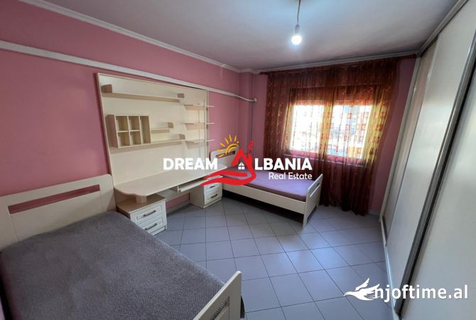 Shtepi me qera Apartament ne Tirane, 2+1, Mobilimi E mobiluar, Pagesa 650  Euro.