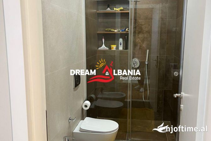 Shtepi ne shitje Apartament ne Tirane, 3+1, Mobilimi E mobiluar, Pagesa 259,000  Euro.