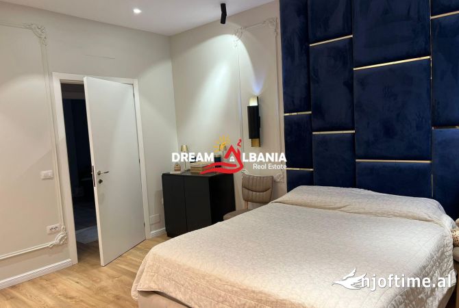 Shtepi ne shitje Apartament ne Tirane, 3+1, Mobilimi E mobiluar, Pagesa 259,000  Euro.