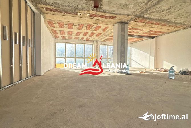Business Property for Rent 1+1 in Tirana - 2,500 Euro