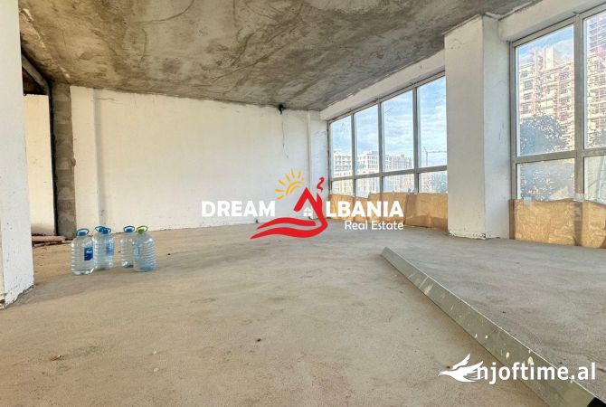 Business Property for Rent 1+1 in Tirana - 2,500 Euro