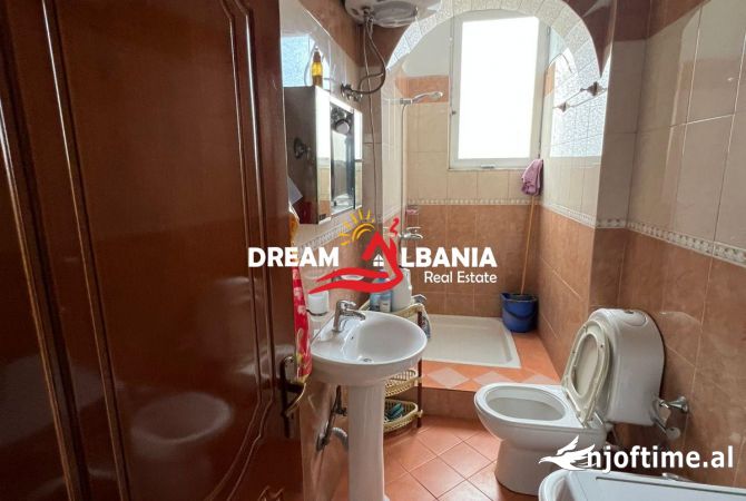 Shtepi ne shitje Apartament ne Tirane, 1+1, Mobilimi E mobiluar, Pagesa 128,000  Euro.