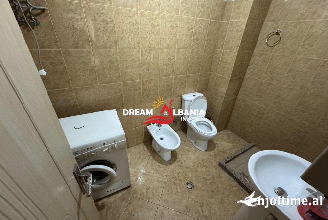 Shtepi ne shitje Apartament ne Tirane, 2+1, Mobilimi E mobiluar, Pagesa 185,000  Euro.