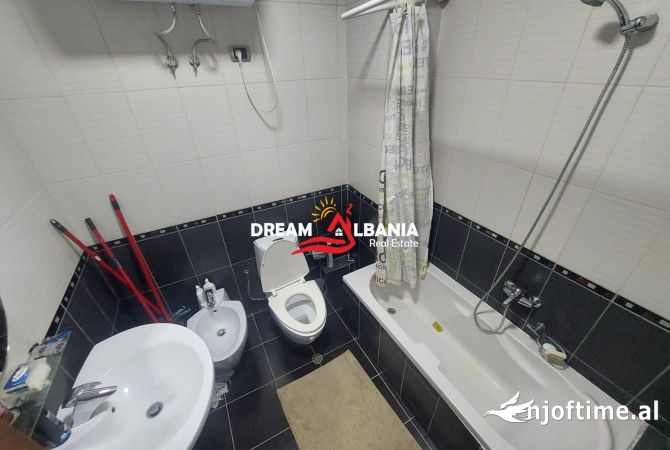 Shtepi me qera Apartament ne Tirane, 2+1, Mobilimi E mobiluar, Pagesa 700  Euro.