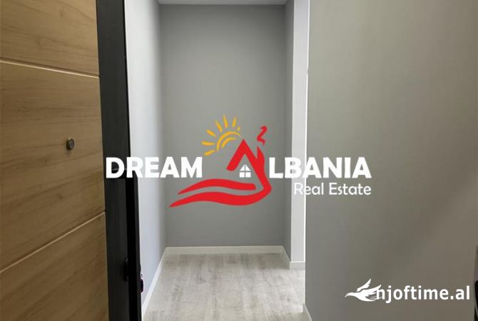 Shtepi ne shitje Apartament ne Tirane, 2+1, Mobilimi E mobiluar, Pagesa 225,000  Euro.