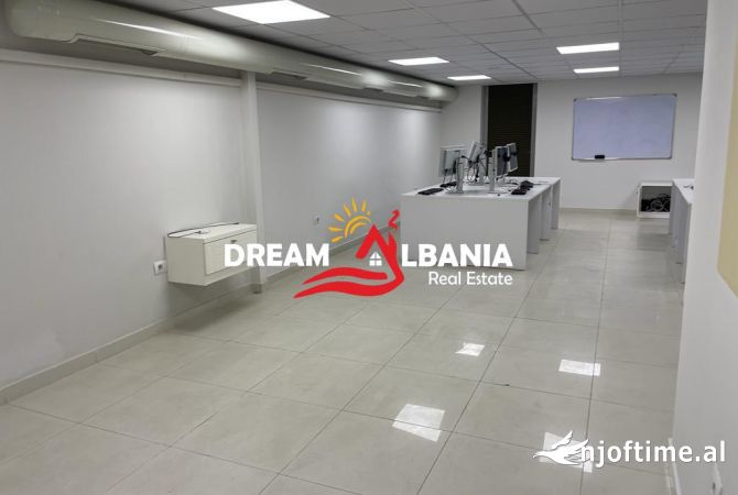 Ambient biznesi me qera 3+1 ne Tirane - 1,000 Euro