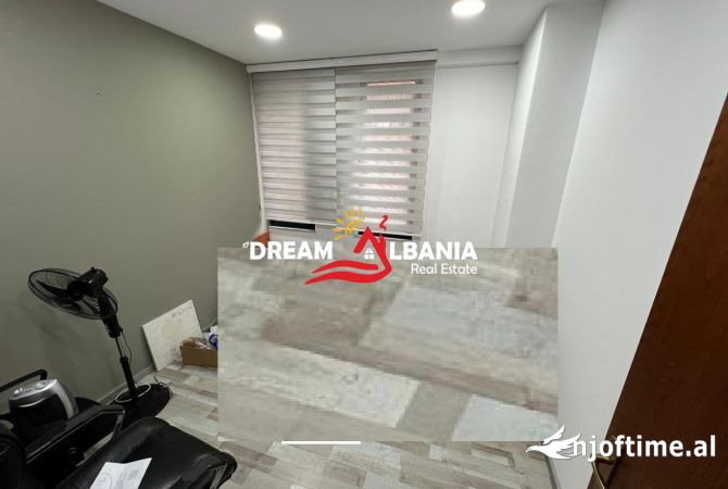 Ambient biznesi me qera 3+1 ne Tirane - 450 Euro
