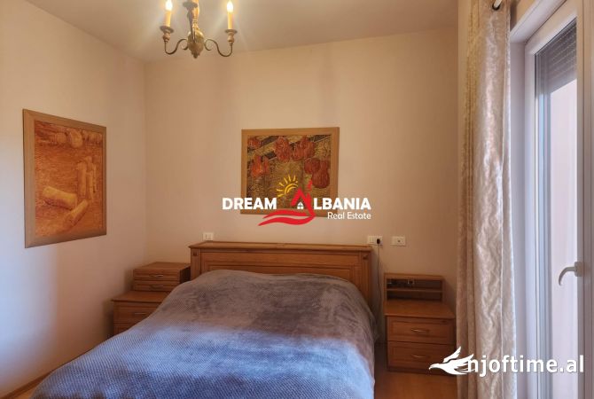 Shtepi me qera Apartament ne Tirane, 3+1, Mobilimi E mobiluar, Pagesa 1,500  Euro.