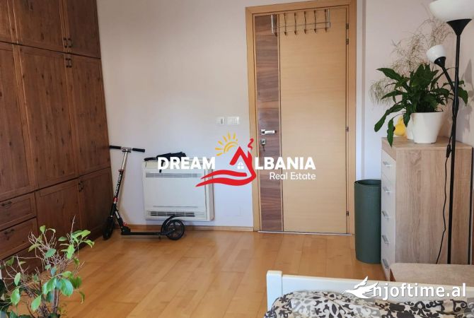 Shtepi me qera Apartament ne Tirane, 3+1, Mobilimi E mobiluar, Pagesa 1,500  Euro.