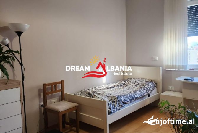 Shtepi me qera Apartament ne Tirane, 3+1, Mobilimi E mobiluar, Pagesa 1,500  Euro.