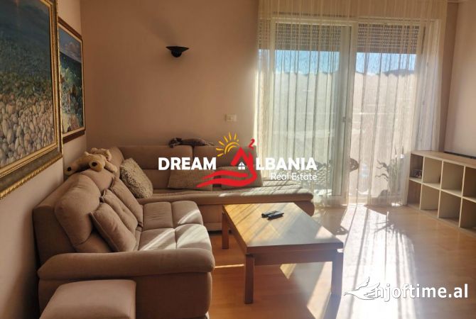 Shtepi me qera 3+1 ne Tirane - 1,500 Euro
