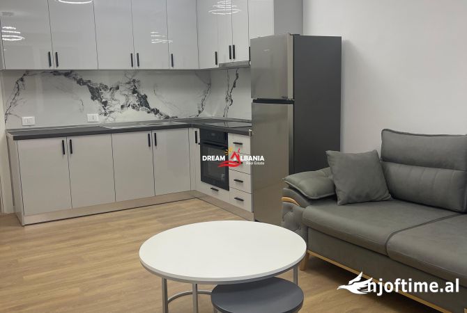 Shtepi me qera 2+1 ne Tirane - 800 Euro