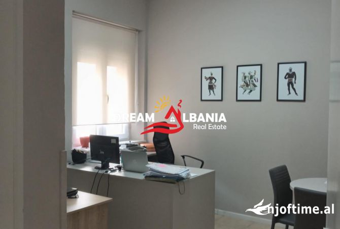 Ambient biznesi me qera 3+1 ne Tirane - 1,500 Euro