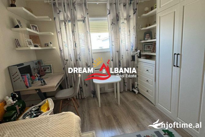 Shtepi ne shitje Apartament ne Tirane, 2+1, Mobilimi E mobiluar, Pagesa 206,000  Euro.