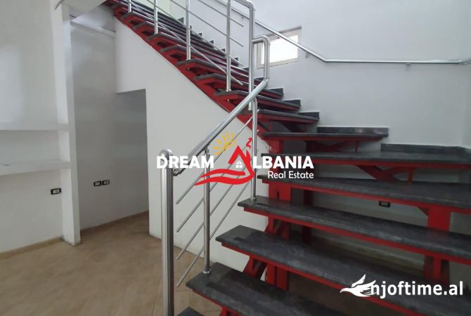 Ambient biznesi me qera 3+1 ne Tirane - 1,600 Euro