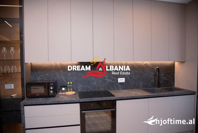 Shtepi me qera Apartament ne Tirane, 2+1, Mobilimi E mobiluar, Pagesa 1,900  Euro.